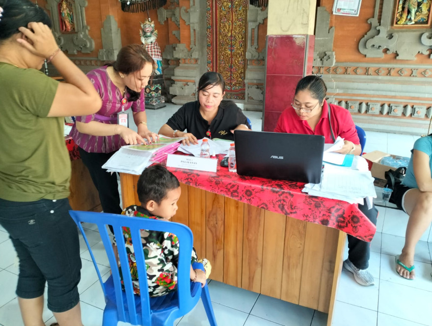Kegiatan Posyandu Balita dan Pemeriksaan Kesehatan Lansia di Desa Pandak Bandung