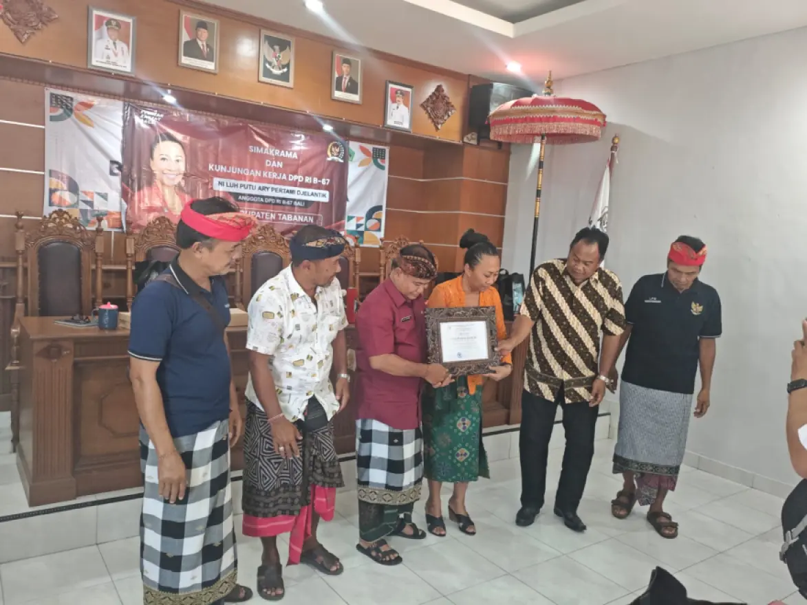 Kunjungan Anggota DPD RI Ni Luh Djelantik Serap Aspirasi Masyarakat Desa Pandak Bandung